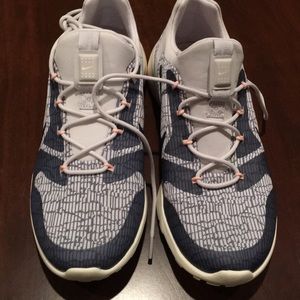 Women’s Nike Tennis Shoes